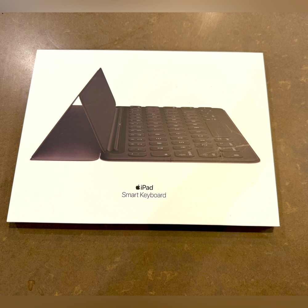 Apple Smart Keyboard for iPad🍎